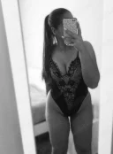 O bruneta apetisanta , carismatica si veritabila!! - imagine 2