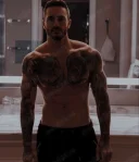 Tânăr de 35ani detalii Wathsapp!! - imagine 1