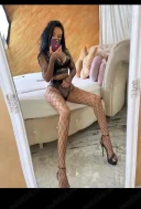 Party girl : non stop deplasări la hotell - imagine 1