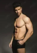 Baiat dotat pentru doamne - imagine 1