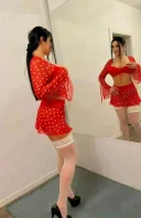 Bruneta draguta, cu forme frumoase - imagine 3