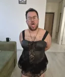 Gay pasiv-activ(mai mult pasiv) un apel ne desparte - imagine 1