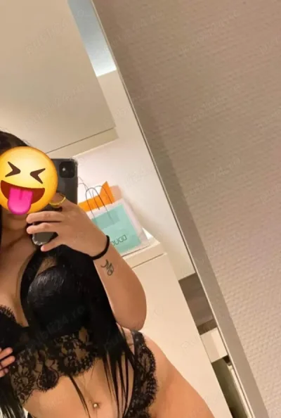 Karina fac doar deplasari