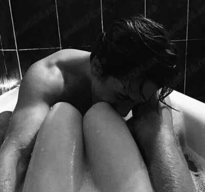 Băiat tânăr pentru Doamne și Cupluri