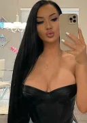 Monica bruneta cateva zile in zona - imagine 3