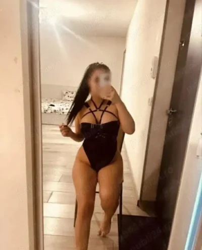 Bună Sunt Raisa nou în orașul tău la tine la mine sau la Hotel