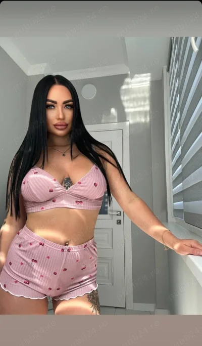 22 ani libera la web Content sexting Role play