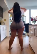 Fac și deplasări la hotel. hello I'm here for your fantasies - imagine 2