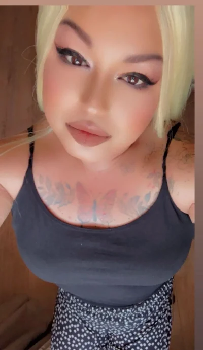 Adella nouă în România transexuala