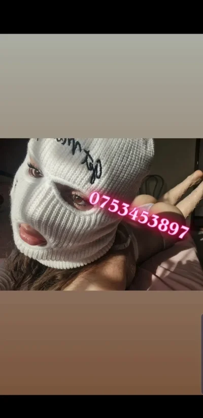 Transexuală feminina