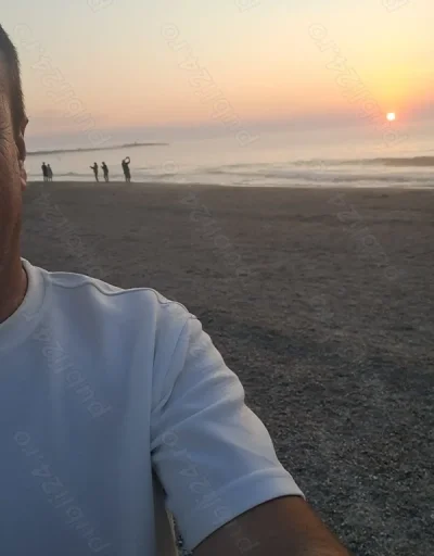 Pentru DOAMNE ȘI domnișoare SINGURE sau cupluri hetero sau cupluri de fete