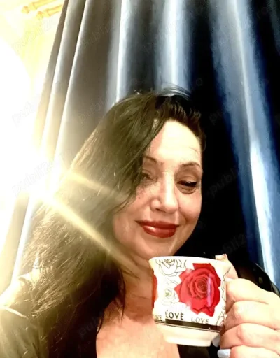 Hai la Alina la o cafea!