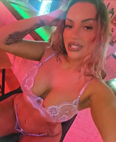 Deea sunt aici pentru a-ți satisface plăcerile