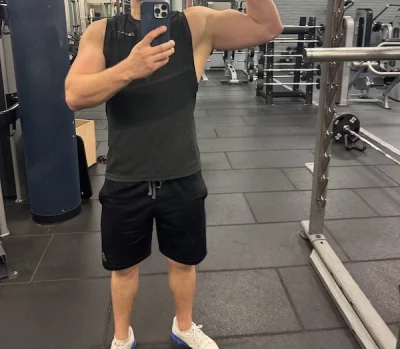 Caut fată femeie pentru comunicare plăcută și întâlniri