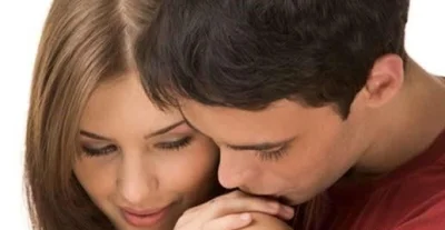 Ofer o relatie intima stabila si implicata reciproc benefica cu o tanara studenta