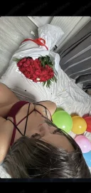 Blonda Deplasări la Hotel - imagine 2