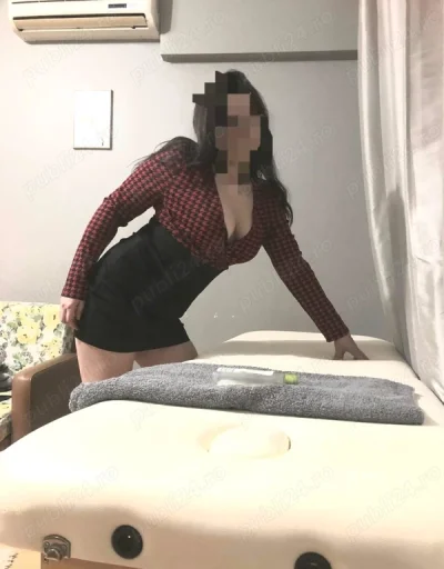 Doamna matura metrou Titan