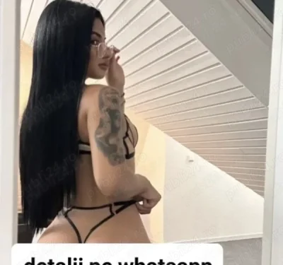 Prima zi la tine în oraș..bruneta soliconsta ,tatuată !!!