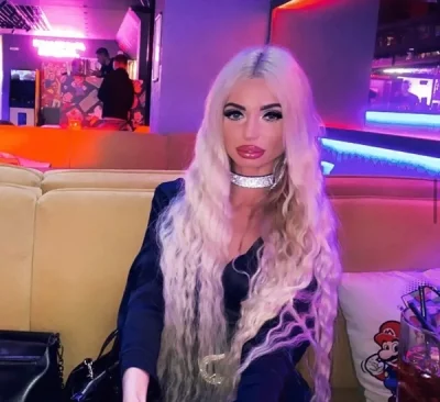 Transexuala Jennifer! prima data in oras noua in domeniu!