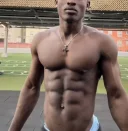 Un bărbat negru în București ,accept cuplu femeie singură. - imagine 3