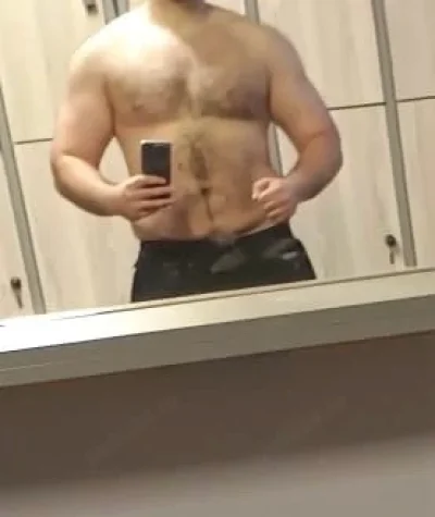 Barbat tanar ofer placere