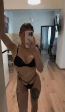 Andreea ,fac si deplasari la tine sau hotel party - imagine 1