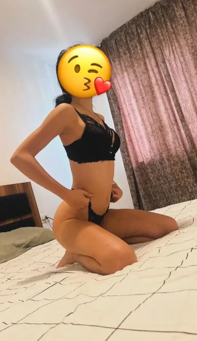 Doar show web, sexting, clipuri nud