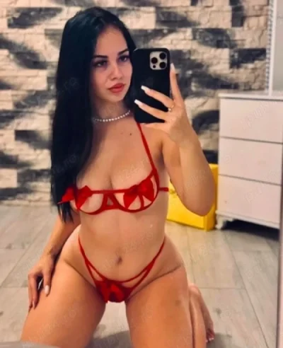 Dornica si disponibila pentru intalniri