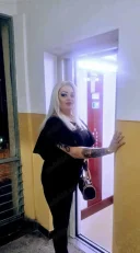 Transexuala reala nu travestita fak si show web - imagine 2