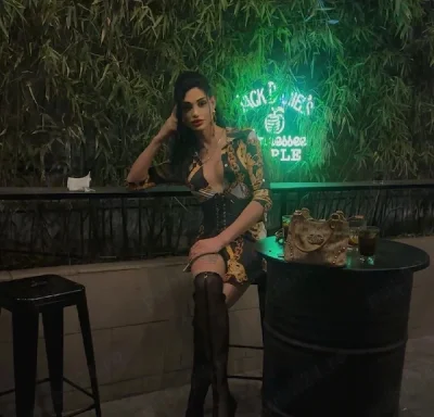 Buna draglor suntem un cuplu fe si ts Ramona si denisa