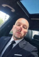 Ieșim în oraș? Companion cu stil și auto de lux - imagine 1