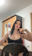 Fac si deplasari!Bruneta siliconata,piercing intim!Party girl! - imagine 1