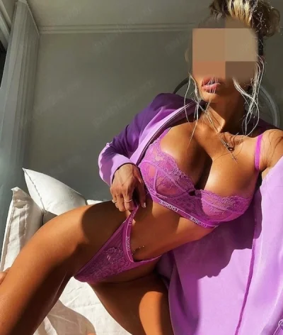 Kataleya deplasari ,party