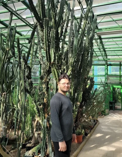 Tânăr 26 ani, companie selectă și discreție (Beneficii reciproce)