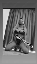 Blonda cu forme! - imagine 1