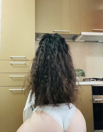 Bruneta 20 de ani! Poze reale 100% Fac și deplasări