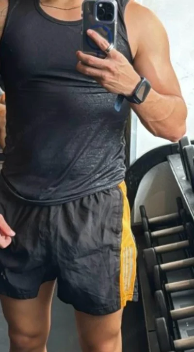 Mascul Daddy 40 doar un barbat știe fantezia și plăcerea garantata altui Barbat!