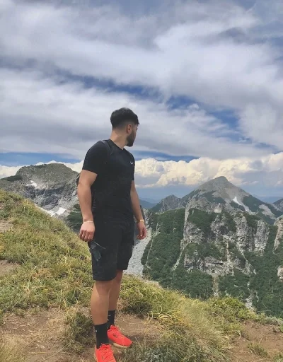 Anunt doar pentru femei