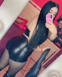 2 brunete deplasare la hotel - imagine 1