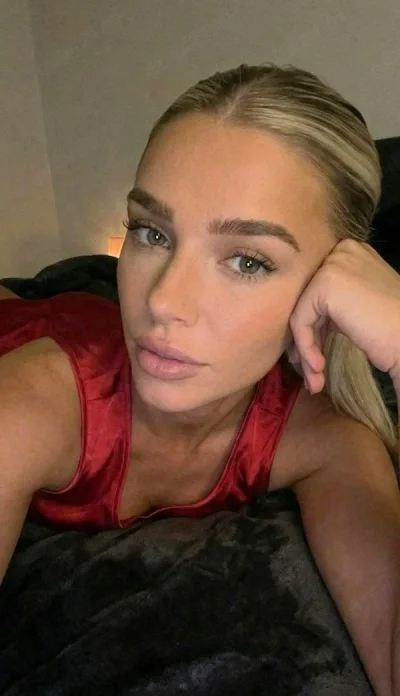 Mereu excitata, cel mai bun show la web