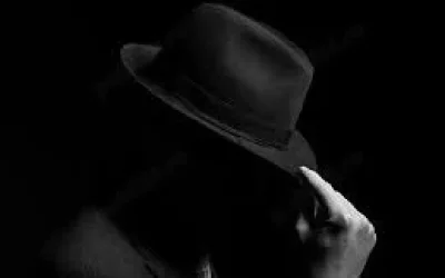 Discret, dominant caut submisiva