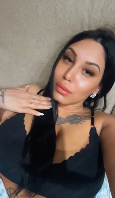 Sunt aici pentru placerea ta