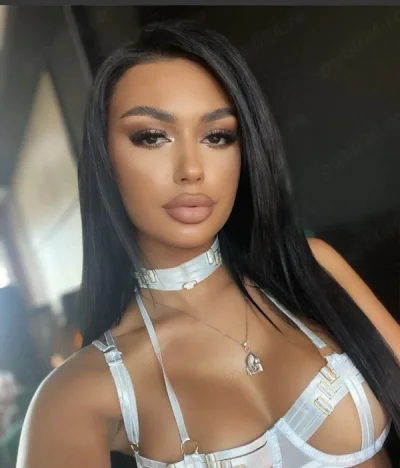 Larysa fac doar deplasari