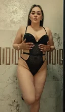 Alina o fata cu forme apetisanta - imagine 2