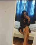 Bruneta sexy noua în oraș - imagine 2