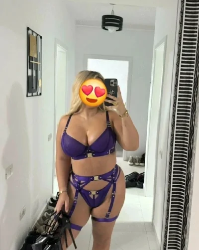 Diana, blonda cu sani naturali si forme apetisante ! PAȘCANI !!