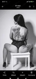 Brunetă matură - imagine 1