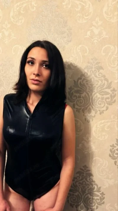 Bun sunt Tania,noua in orasul tau