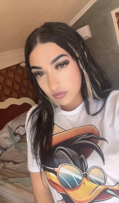 Bună sunt Maria și am 25 de ani și sunt fată Trans și sunt nouă în orașul tău
