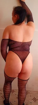 Bruneta nouă venită servicii full - imagine 2